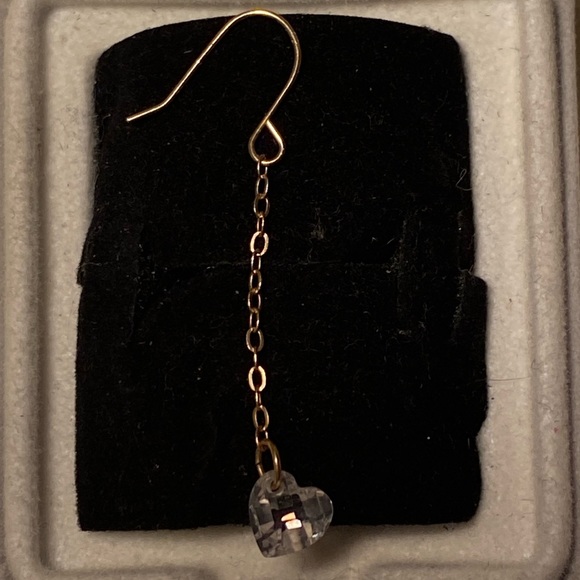 💛 Beautiful 10 k yellow gold and laser cut faceted CZ heart single earring. - Picture 2 of 12